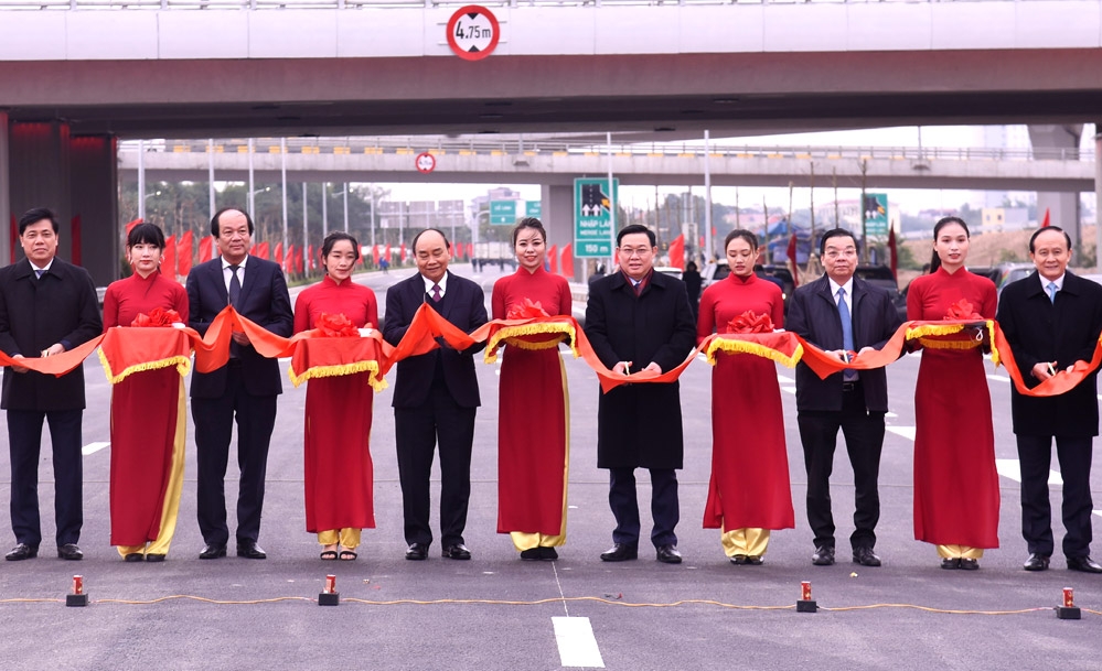 Thủ tướng Chính phủ dự lễ khánh thành nút giao vành đai 3 với cao tốc Hà Nội - Hải Phòng